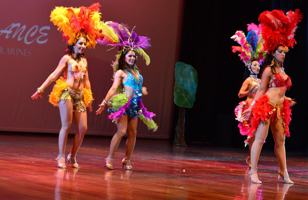  Festival Cultural Intercomunas EPM
 Festival Cultural Intercomunas EPM
Fecha: Julio 5  de 2013. Lugar: Teatro Pablo Tobón Uribe
Para descargar esta fotografía en alta resolución, haga clic sobre la imagen hasta que la misma se despliegue en la pantalla completa; luego dé clic derecho y elija la opción "guardar imagen como". 
En caso de publicación por cualquier medio, solicitamos acompañarla del crédito: "Cortesía EPM".
Palabras clave: Festival Cultural Intercomunas EPM