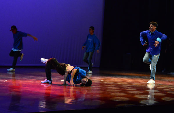  Festival Cultural Intercomunas EPM
 Festival Cultural Intercomunas EPM
Fecha: Julio 5  de 2013. Lugar: Teatro Pablo Tobón Uribe
Para descargar esta fotografía en alta resolución, haga clic sobre la imagen hasta que la misma se despliegue en la pantalla completa; luego dé clic derecho y elija la opción "guardar imagen como". 
En caso de publicación por cualquier medio, solicitamos acompañarla del crédito: "Cortesía EPM".
Palabras clave: Festival Cultural Intercomunas EPM