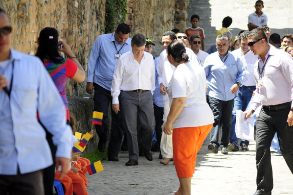 Inauguración del Gas Natural en el Occidente Antioqueño
Inauguración del Gas Natural en el Occidente Antioqueño
Fecha: Julio 9  de 2013. Lugar: Santa Fe de Antioquia
Para descargar esta fotografía en alta resolución, haga clic sobre la imagen hasta que la misma se despliegue en la pantalla completa; luego dé clic derecho y elija la opción "guardar imagen como". 
En caso de publicación por cualquier medio, solicitamos acompañarla del crédito: "Cortesía EPM".
Palabras clave: Inauguración Gas Natural Occidente Antioqueño