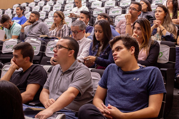 Innóvate EPM 2019
Innóvate EPM 2019
Fecha: Junio 19 de 2019. 
Para descargar esta fotografía en alta resolución, haga clic sobre la imagen hasta que la misma se despliegue en la pantalla completa; luego dé clic derecho y elija la opción "guardar imagen como". 
En caso de publicación por cualquier medio, solicitamos acompañarla del crédito: "Foto EPM"
Palabras clave: Innóvate EPM 2019