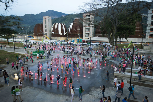 UVA Aguas Claras
UVA Aguas Claras
Fecha: Junio 21 de 2016
Para descargar esta fotografía en alta resolución, haga clic sobre la imagen hasta que la misma se despliegue en la pantalla completa; luego dé clic derecho y elija la opción "guardar imagen como". 
En caso de publicación por cualquier medio, solicitamos acompañarla del crédito: "Foto EPM"
Palabras clave: UVA Aguas Claras