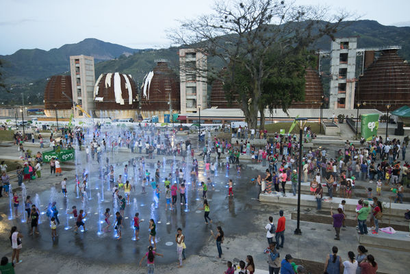 UVA Aguas Claras
UVA Aguas Claras
Fecha: Junio 21 de 2016
Para descargar esta fotografía en alta resolución, haga clic sobre la imagen hasta que la misma se despliegue en la pantalla completa; luego dé clic derecho y elija la opción "guardar imagen como". 
En caso de publicación por cualquier medio, solicitamos acompañarla del crédito: "Foto EPM"
Palabras clave: UVA Aguas Claras