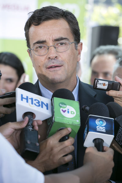 Rueda de Prensa: Detalles alianza Veolia-EPM 
Rueda de Prensa: Detalles alianza Veolia-EPM   
Fecha: Junio 26 de 2015. Lugar: Complejo Ruta N - Medellín
Para descargar esta fotografía en alta resolución, haga clic sobre la imagen hasta que la misma se despliegue en la pantalla completa; luego dé clic derecho y elija la opción "guardar imagen como". 
En caso de publicación por cualquier medio, solicitamos acompañarla del crédito: "Foto EPM"
Palabras clave: Rueda Prensa Detalles alianza Veolia EPM
