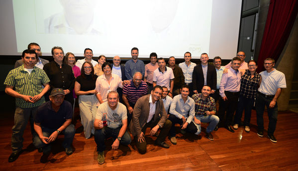 Años de Servicio 2018
Años de servicio 2018
Junio 29 2018
Para descargar esta fotografía en alta resolución, haga clic sobre la imagen hasta que la misma se despliegue en la pantalla completa; luego dé clic derecho y elija la opción "guardar imagen como". 
En caso de publicación por cualquier medio, solicitamos acompañarla del crédito: "Foto EPM"
Palabras clave: Años Servicio 2018