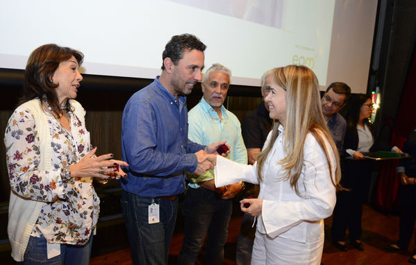 Años de Servicio 2018
Años de servicio 2018
Junio 29 2018
Para descargar esta fotografía en alta resolución, haga clic sobre la imagen hasta que la misma se despliegue en la pantalla completa; luego dé clic derecho y elija la opción "guardar imagen como". 
En caso de publicación por cualquier medio, solicitamos acompañarla del crédito: "Foto EPM"
Palabras clave: Años Servicio 2018