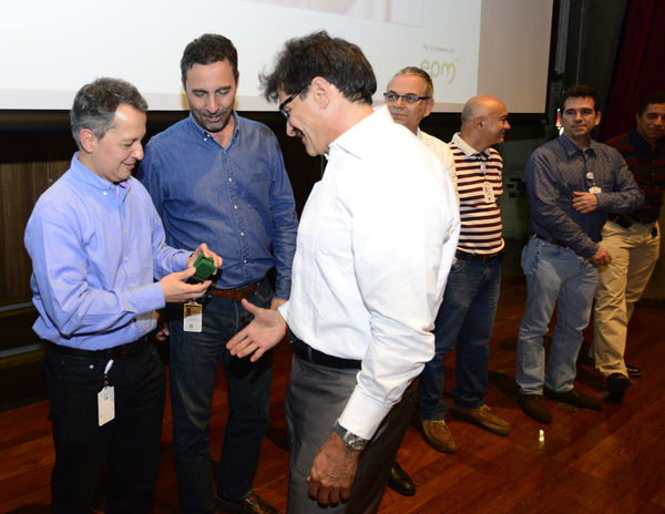 años de servicio 2018
Años de servicio 2018
Junio 29 2018
Para descargar esta fotografía en alta resolución, haga clic sobre la imagen hasta que la misma se despliegue en la pantalla completa; luego dé clic derecho y elija la opción "guardar imagen como". 
En caso de publicación por cualquier medio, solicitamos acompañarla del crédito: "Foto EPM"
Palabras clave: años servicio 2018