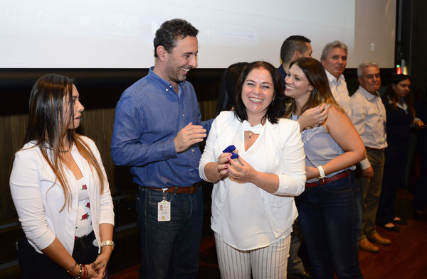 años de servicio 2018
Años de servicio 2018
Junio 29 2018
Para descargar esta fotografía en alta resolución, haga clic sobre la imagen hasta que la misma se despliegue en la pantalla completa; luego dé clic derecho y elija la opción "guardar imagen como". 
En caso de publicación por cualquier medio, solicitamos acompañarla del crédito: "Foto EPM"
Palabras clave: años de servicio 2018