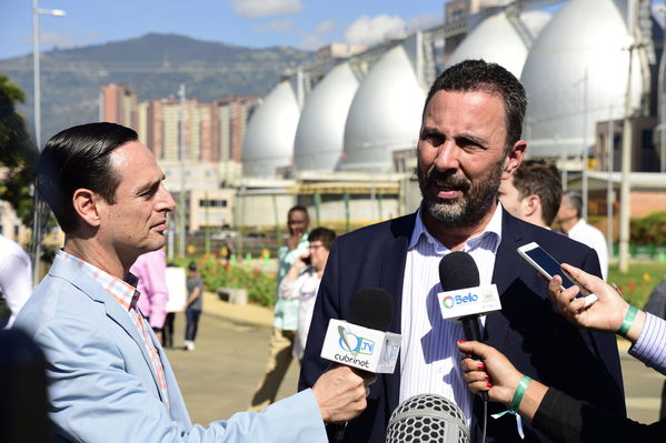 Inauguración Aguas Claras EPM
Inauguración Aguas Claras EPM
Fecha: Junio 4 2019.
Para descargar esta fotografía en alta resolución, haga clic sobre la imagen hasta que la misma se despliegue en la pantalla completa; luego dé clic derecho y elija la opción "guardar imagen como". 
En caso de publicación por cualquier medio, solicitamos acompañarla del crédito: "Foto EPM"
Palabras clave: Inauguración Aguas Claras EPM