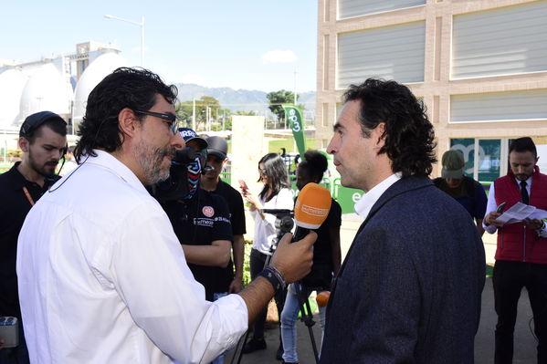 Inauguración Aguas Claras EPM
Inauguración Aguas Claras EPM
Fecha: Junio 4 2019.
Para descargar esta fotografía en alta resolución, haga clic sobre la imagen hasta que la misma se despliegue en la pantalla completa; luego dé clic derecho y elija la opción "guardar imagen como". 
En caso de publicación por cualquier medio, solicitamos acompañarla del crédito: "Foto EPM"
Palabras clave: Inauguración Aguas Claras EPM