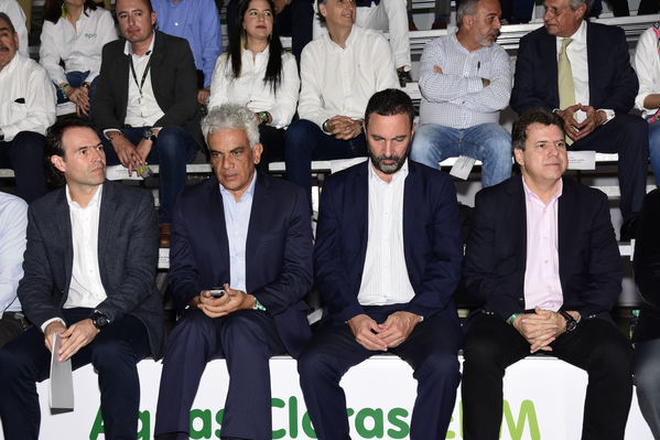 Inauguración Aguas Claras EPM
Inauguración Aguas Claras EPM
Fecha: Junio 4 2019.
Para descargar esta fotografía en alta resolución, haga clic sobre la imagen hasta que la misma se despliegue en la pantalla completa; luego dé clic derecho y elija la opción "guardar imagen como". 
En caso de publicación por cualquier medio, solicitamos acompañarla del crédito: "Foto EPM"
Palabras clave: Inauguración Aguas Claras EPM