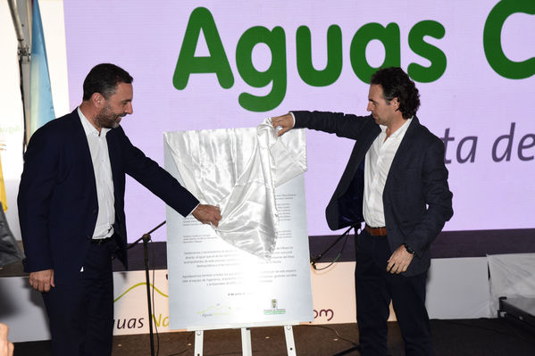 Inauguración Aguas Claras EPM
Inauguración Aguas Claras EPM
Fecha: Junio 4 2019.
Para descargar esta fotografía en alta resolución, haga clic sobre la imagen hasta que la misma se despliegue en la pantalla completa; luego dé clic derecho y elija la opción "guardar imagen como". 
En caso de publicación por cualquier medio, solicitamos acompañarla del crédito: "Foto EPM"
Palabras clave: Inauguración Aguas Claras EPM