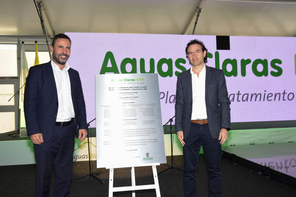 Inauguración Aguas Claras EPM
Inauguración Aguas Claras EPM
Fecha: Junio 4 2019.
Para descargar esta fotografía en alta resolución, haga clic sobre la imagen hasta que la misma se despliegue en la pantalla completa; luego dé clic derecho y elija la opción "guardar imagen como". 
En caso de publicación por cualquier medio, solicitamos acompañarla del crédito: "Foto EPM"
Palabras clave: Inauguración Aguas Claras EPM