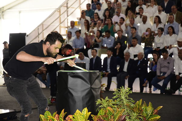 Inauguración Aguas Claras EPM
Inauguración Aguas Claras EPM
Fecha: Junio 4 2019.
Para descargar esta fotografía en alta resolución, haga clic sobre la imagen hasta que la misma se despliegue en la pantalla completa; luego dé clic derecho y elija la opción "guardar imagen como". 
En caso de publicación por cualquier medio, solicitamos acompañarla del crédito: "Foto EPM"
Palabras clave: Inauguración Aguas Claras EPM