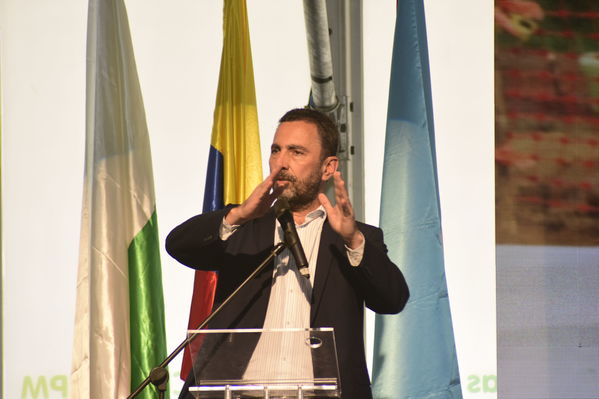 Inauguración Aguas Claras EPM
Inauguración Aguas Claras EPM
Fecha: Junio 4 2019.
Para descargar esta fotografía en alta resolución, haga clic sobre la imagen hasta que la misma se despliegue en la pantalla completa; luego dé clic derecho y elija la opción "guardar imagen como". 
En caso de publicación por cualquier medio, solicitamos acompañarla del crédito: "Foto EPM"
Palabras clave: Inauguración Aguas Claras EPM
