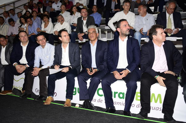 Inauguración Aguas Claras EPM
Inauguración Aguas Claras EPM
Fecha: Junio 4 2019.
Para descargar esta fotografía en alta resolución, haga clic sobre la imagen hasta que la misma se despliegue en la pantalla completa; luego dé clic derecho y elija la opción "guardar imagen como". 
En caso de publicación por cualquier medio, solicitamos acompañarla del crédito: "Foto EPM"
Palabras clave: Inauguración Aguas Claras EPM