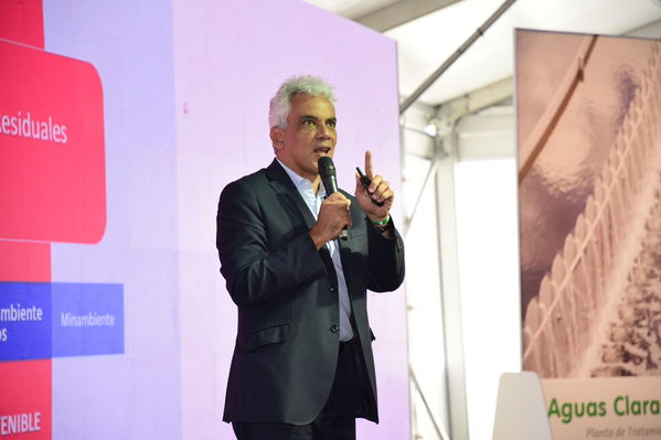 Inauguración Aguas Claras EPM
Inauguración Aguas Claras EPM
Fecha: Junio 4 2019.
Para descargar esta fotografía en alta resolución, haga clic sobre la imagen hasta que la misma se despliegue en la pantalla completa; luego dé clic derecho y elija la opción "guardar imagen como". 
En caso de publicación por cualquier medio, solicitamos acompañarla del crédito: "Foto EPM"
Palabras clave: Inauguración Aguas Claras EPM
