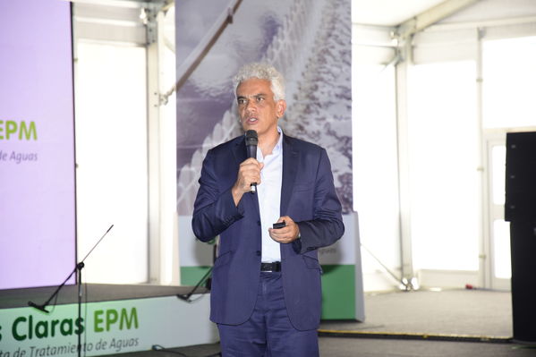 Inauguración Aguas Claras EPM
Inauguración Aguas Claras EPM
Fecha: Junio 4 2019.
Para descargar esta fotografía en alta resolución, haga clic sobre la imagen hasta que la misma se despliegue en la pantalla completa; luego dé clic derecho y elija la opción "guardar imagen como". 
En caso de publicación por cualquier medio, solicitamos acompañarla del crédito: "Foto EPM"
Palabras clave: Inauguración Aguas Claras EPM