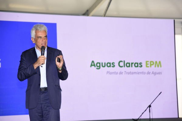 Inauguración Aguas Claras EPM
Inauguración Aguas Claras EPM
Fecha: Junio 4 2019.
Para descargar esta fotografía en alta resolución, haga clic sobre la imagen hasta que la misma se despliegue en la pantalla completa; luego dé clic derecho y elija la opción "guardar imagen como". 
En caso de publicación por cualquier medio, solicitamos acompañarla del crédito: "Foto EPM"
Palabras clave: Inauguración Aguas Claras EPM