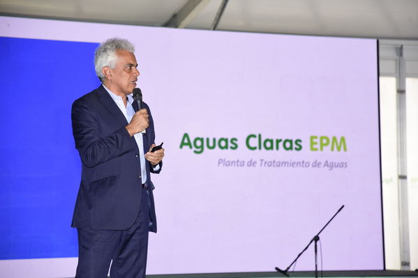 Inauguración Aguas Claras EPM
Inauguración Aguas Claras EPM
Fecha: Junio 4 2019.
Para descargar esta fotografía en alta resolución, haga clic sobre la imagen hasta que la misma se despliegue en la pantalla completa; luego dé clic derecho y elija la opción "guardar imagen como". 
En caso de publicación por cualquier medio, solicitamos acompañarla del crédito: "Foto EPM"
Palabras clave: Inauguración Aguas Claras EPM
