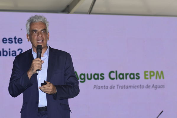 Inauguración Aguas Claras EPM
Inauguración Aguas Claras EPM
Fecha: Junio 4 2019.
Para descargar esta fotografía en alta resolución, haga clic sobre la imagen hasta que la misma se despliegue en la pantalla completa; luego dé clic derecho y elija la opción "guardar imagen como". 
En caso de publicación por cualquier medio, solicitamos acompañarla del crédito: "Foto EPM"
Palabras clave: Inauguración Aguas Claras EPM