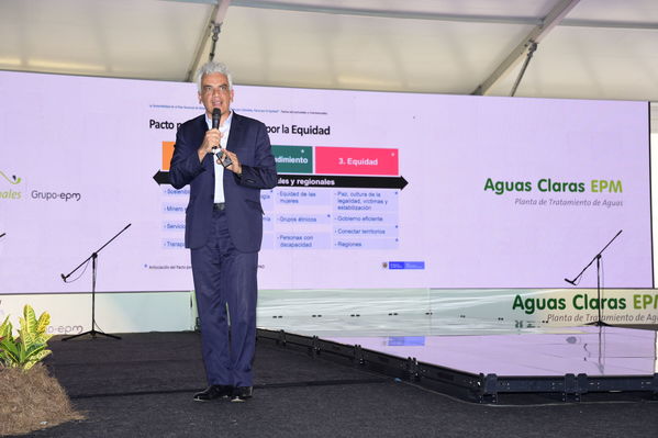 Inauguración Aguas Claras EPM
Inauguración Aguas Claras EPM
Fecha: Junio 4 2019.
Para descargar esta fotografía en alta resolución, haga clic sobre la imagen hasta que la misma se despliegue en la pantalla completa; luego dé clic derecho y elija la opción "guardar imagen como". 
En caso de publicación por cualquier medio, solicitamos acompañarla del crédito: "Foto EPM"
Palabras clave: Inauguración Aguas Claras EPM