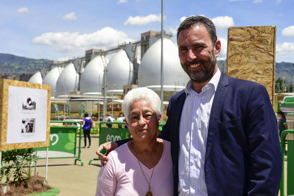 Inauguración Aguas Claras EPM
Inauguración Aguas Claras EPM
Fecha: Junio 4 2019.
Para descargar esta fotografía en alta resolución, haga clic sobre la imagen hasta que la misma se despliegue en la pantalla completa; luego dé clic derecho y elija la opción "guardar imagen como". 
En caso de publicación por cualquier medio, solicitamos acompañarla del crédito: "Foto EPM"
Palabras clave: Inauguración Aguas Claras EPM