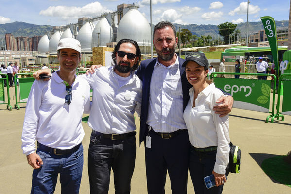 Inauguración Aguas Claras EPM
Inauguración Aguas Claras EPM
Fecha: Junio 4 2019.
Para descargar esta fotografía en alta resolución, haga clic sobre la imagen hasta que la misma se despliegue en la pantalla completa; luego dé clic derecho y elija la opción "guardar imagen como". 
En caso de publicación por cualquier medio, solicitamos acompañarla del crédito: "Foto EPM"
Palabras clave: Inauguración Aguas Claras EPM
