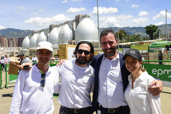 Inauguración Aguas Claras EPM
Inauguración Aguas Claras EPM
Fecha: Junio 4 2019.
Para descargar esta fotografía en alta resolución, haga clic sobre la imagen hasta que la misma se despliegue en la pantalla completa; luego dé clic derecho y elija la opción "guardar imagen como". 
En caso de publicación por cualquier medio, solicitamos acompañarla del crédito: "Foto EPM"
Palabras clave: Inauguración Aguas Claras EPM