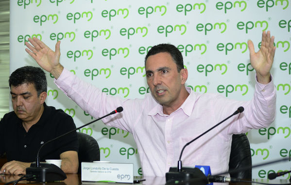 Rueda prensa contingencia Hidroituango
Rueda de prensa contingencia Hidroituango.  
Fecha: 4 Junio 2018.
Para descargar esta fotografía en alta resolución, haga clic sobre la imagen hasta que la misma se despliegue en la pantalla completa; luego dé clic derecho y elija la opción "guardar imagen como". 
En caso de publicación por cualquier medio, solicitamos acompañarla del crédito: "Foto EPM"
Palabras clave: Rueda prensa contingencia Hidroituango