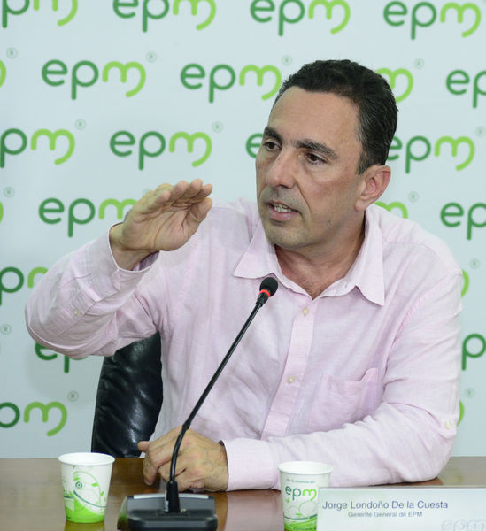 Rueda prensa contingencia Hidroituango
Rueda de prensa contingencia Hidroituango.  
Fecha: 4 Junio 2018.
Para descargar esta fotografía en alta resolución, haga clic sobre la imagen hasta que la misma se despliegue en la pantalla completa; luego dé clic derecho y elija la opción "guardar imagen como". 
En caso de publicación por cualquier medio, solicitamos acompañarla del crédito: "Foto EPM"
Palabras clave: Rueda prensa contingencia Hidroituango