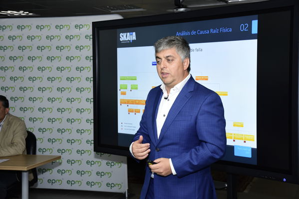Rueda de prensa: Resultados estudio causa-raíz proyecto Ituango
Rueda de prensa: Resultados estudio causa-raíz proyecto Ituango
Marzo 1 2019
Para descargar esta fotografía en alta resolución, haga clic sobre la imagen hasta que la misma se despliegue en la pantalla completa; luego dé clic derecho y elija la opción "guardar imagen como". 
En caso de publicación por cualquier medio, solicitamos acompañarla del crédito: "Foto EPM"
Palabras clave: Rueda de prensa: Resultados estudio causa-raíz proyecto Ituango
