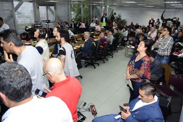 Rueda de prensa: Resultados estudio causa-raíz proyecto Ituango
Rueda de prensa: Resultados estudio causa-raíz proyecto Ituango
Marzo 1 2019
Para descargar esta fotografía en alta resolución, haga clic sobre la imagen hasta que la misma se despliegue en la pantalla completa; luego dé clic derecho y elija la opción "guardar imagen como". 
En caso de publicación por cualquier medio, solicitamos acompañarla del crédito: "Foto EPM"
Palabras clave: Rueda de prensa: Resultados estudio causa-raíz proyecto Ituango