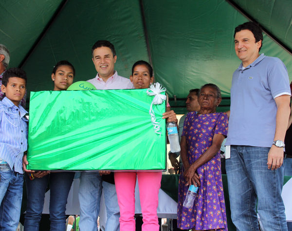 Inauguración del gas natural en Frontino
Inauguración del gas natural en Frontino
Fecha: Marzo 14 de 2014
Para descargar esta fotografía en alta resolución, haga clic sobre la imagen hasta que la misma se despliegue en la pantalla completa; luego dé clic derecho y elija la opción "guardar imagen como". 
En caso de publicación por cualquier medio, solicitamos acompañarla del crédito: "Foto EPM"
Palabras clave: Inauguración gas natural Frontino