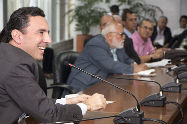 Rueda de Prensa sobre trabajos en la Central Guatapé  
Rueda de Prensa sobre trabajos en la Central Guatapé    
Fecha: Marzo 14 de 2016
Para descargar esta fotografía en alta resolución, haga clic sobre la imagen hasta que la misma se despliegue en la pantalla completa; luego dé clic derecho y elija la opción "guardar imagen como". 
En caso de publicación por cualquier medio, solicitamos acompañarla del crédito: "Foto EPM"
Palabras clave: Rueda Prensa trabajos Central Guatapé