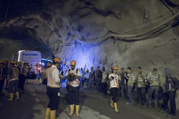 Visita Periodistas Proyecto Hidroituango
Visita de Periodistas al Proyecto de Hidroituango
Fecha: Marzo 14 de 2017
Para descargar esta fotografía en alta resolución, haga clic sobre la imagen hasta que la misma se despliegue en la pantalla completa; luego dé clic derecho y elija la opción "guardar imagen como". 
En caso de publicación por cualquier medio, solicitamos acompañarla del crédito: "Foto EPM"
Palabras clave: Visita Periodistas Proyecto Hidroituango