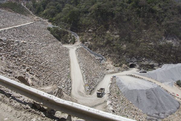 Seminario Medición cualitativa y cuantitativa de proyectos culturales
Proyecto Hidroeléctrico Ituango Avance de Obras
Fecha: Marzo 14 de 2017
Para descargar esta fotografía en alta resolución, haga clic sobre la imagen hasta que la misma se despliegue en la pantalla completa; luego dé clic derecho y elija la opción "guardar imagen como". 
En caso de publicación por cualquier medio, solicitamos acompañarla del crédito: "Foto EPM"
Palabras clave: Proyecto Hidroeléctrico Ituango Avance Obras