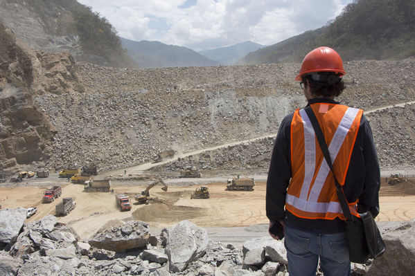 Visita Periodistas Proyecto Hidroituango
Visita de Periodistas al Proyecto de Hidroituango
Fecha: Marzo 14 de 2017
Para descargar esta fotografía en alta resolución, haga clic sobre la imagen hasta que la misma se despliegue en la pantalla completa; luego dé clic derecho y elija la opción "guardar imagen como". 
En caso de publicación por cualquier medio, solicitamos acompañarla del crédito: "Foto EPM"
Palabras clave: Visita Periodistas Proyecto Hidroituango
