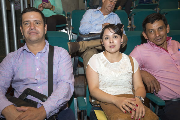 Reunión con alcaldes de Antioquia   
Reunión con alcaldes de Antioquia    
Fecha: Marzo 16 de 2016
Para descargar esta fotografía en alta resolución, haga clic sobre la imagen hasta que la misma se despliegue en la pantalla completa; luego dé clic derecho y elija la opción "guardar imagen como". 
En caso de publicación por cualquier medio, solicitamos acompañarla del crédito: "Foto EPM"

Palabras clave: Reunión alcaldes Antioquia