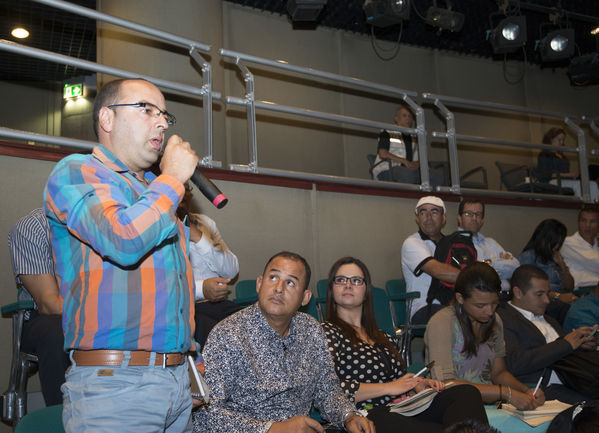 Reunión con alcaldes de Antioquia   
Reunión con alcaldes de Antioquia    
Fecha: Marzo 16 de 2016
Para descargar esta fotografía en alta resolución, haga clic sobre la imagen hasta que la misma se despliegue en la pantalla completa; luego dé clic derecho y elija la opción "guardar imagen como". 
En caso de publicación por cualquier medio, solicitamos acompañarla del crédito: "Foto EPM"
Palabras clave: Reunión alcaldes Antioquia