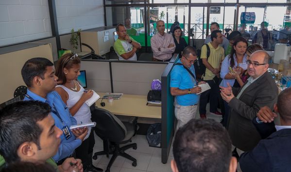Día internacional del agua
Día internacional del agua
Fecha: Marzo 17 de 2015. Lugar: Medellín, Planta de potabilización Manantiales
Para descargar esta fotografía en alta resolución, haga clic sobre la imagen hasta que la misma se despliegue en la pantalla completa; luego dé clic derecho y elija la opción "guardar imagen como". 
En caso de publicación por cualquier medio, solicitamos acompañarla del crédito: "Foto EPM"

Palabras clave: Día internacional agua