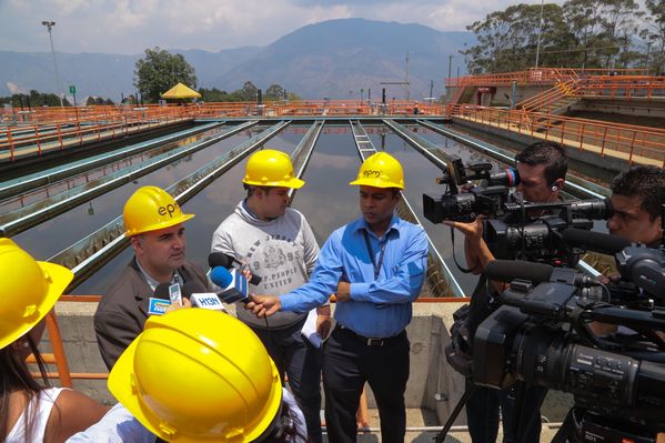 Día internacional del agua
Día internacional del agua
Fecha: Marzo 17 de 2015. Lugar: Medellín, Planta de potabilización Manantiales
Para descargar esta fotografía en alta resolución, haga clic sobre la imagen hasta que la misma se despliegue en la pantalla completa; luego dé clic derecho y elija la opción "guardar imagen como". 
En caso de publicación por cualquier medio, solicitamos acompañarla del crédito: "Foto EPM"

Palabras clave: Día internacional agua