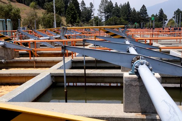 Día internacional del agua
Día internacional del agua
Fecha: Marzo 17 de 2015. Lugar: Medellín, Planta de potabilización Manantiales
Para descargar esta fotografía en alta resolución, haga clic sobre la imagen hasta que la misma se despliegue en la pantalla completa; luego dé clic derecho y elija la opción "guardar imagen como". 
En caso de publicación por cualquier medio, solicitamos acompañarla del crédito: "Foto EPM"

Palabras clave: Día internacional agua