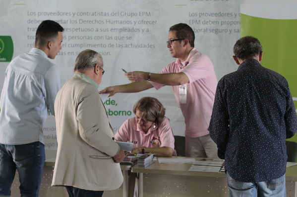 Foro de ACOFI
Foro de ACOFI
marzo 28 2019
Para descargar esta fotografía en alta resolución, haga clic sobre la imagen hasta que la misma se despliegue en la pantalla completa; luego dé clic derecho y elija la opción "guardar imagen como". 
En caso de publicación por cualquier medio, solicitamos acompañarla del crédito: "Foto EPM
Palabras clave: Foro de ACOFI