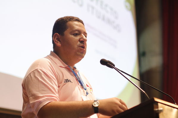 Foro de ACOFI
Foro de ACOFI
marzo 28 2019
Para descargar esta fotografía en alta resolución, haga clic sobre la imagen hasta que la misma se despliegue en la pantalla completa; luego dé clic derecho y elija la opción "guardar imagen como". 
En caso de publicación por cualquier medio, solicitamos acompañarla del crédito: "Foto EPM
Palabras clave: Foro de ACOFI