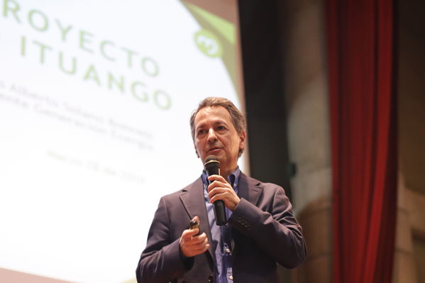 Foro de ACOFI
Foro de ACOFI
marzo 28 2019
Para descargar esta fotografía en alta resolución, haga clic sobre la imagen hasta que la misma se despliegue en la pantalla completa; luego dé clic derecho y elija la opción "guardar imagen como". 
En caso de publicación por cualquier medio, solicitamos acompañarla del crédito: "Foto EPM
Palabras clave: Foro de ACOFI