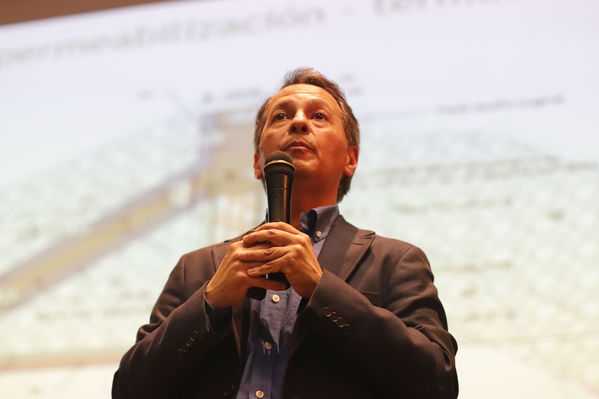 Foro de ACOFI
Foro de ACOFI
marzo 28 2019
Para descargar esta fotografía en alta resolución, haga clic sobre la imagen hasta que la misma se despliegue en la pantalla completa; luego dé clic derecho y elija la opción "guardar imagen como". 
En caso de publicación por cualquier medio, solicitamos acompañarla del crédito: "Foto EPM
Palabras clave: Foro de ACOFI