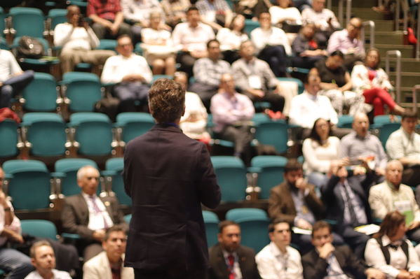 Foro de ACOFI
Foro de ACOFI
marzo 28 2019
Para descargar esta fotografía en alta resolución, haga clic sobre la imagen hasta que la misma se despliegue en la pantalla completa; luego dé clic derecho y elija la opción "guardar imagen como". 
En caso de publicación por cualquier medio, solicitamos acompañarla del crédito: "Foto EPM"
Palabras clave: Foro de ACOFI
