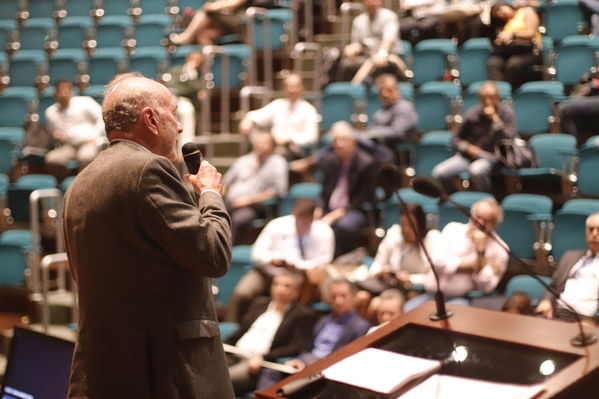 Foro de ACOFI
Foro de ACOFI
marzo 28 2019
Para descargar esta fotografía en alta resolución, haga clic sobre la imagen hasta que la misma se despliegue en la pantalla completa; luego dé clic derecho y elija la opción "guardar imagen como". 
En caso de publicación por cualquier medio, solicitamos acompañarla del crédito: "Foto EPM"
Palabras clave: Foro de ACOFI
