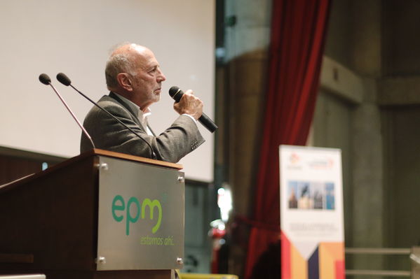 Foro de ACOFI
Foro de ACOFI
marzo 28 2019
Para descargar esta fotografía en alta resolución, haga clic sobre la imagen hasta que la misma se despliegue en la pantalla completa; luego dé clic derecho y elija la opción "guardar imagen como". 
En caso de publicación por cualquier medio, solicitamos acompañarla del crédito: "Foto EPM"
Palabras clave: Foro de ACOFI