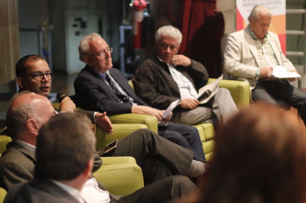 Foro de ACOFI
Foro de ACOFI
marzo 28 2019
Para descargar esta fotografía en alta resolución, haga clic sobre la imagen hasta que la misma se despliegue en la pantalla completa; luego dé clic derecho y elija la opción "guardar imagen como". 
En caso de publicación por cualquier medio, solicitamos acompañarla del crédito: "Foto EPM"
Palabras clave: Foro de ACOFI